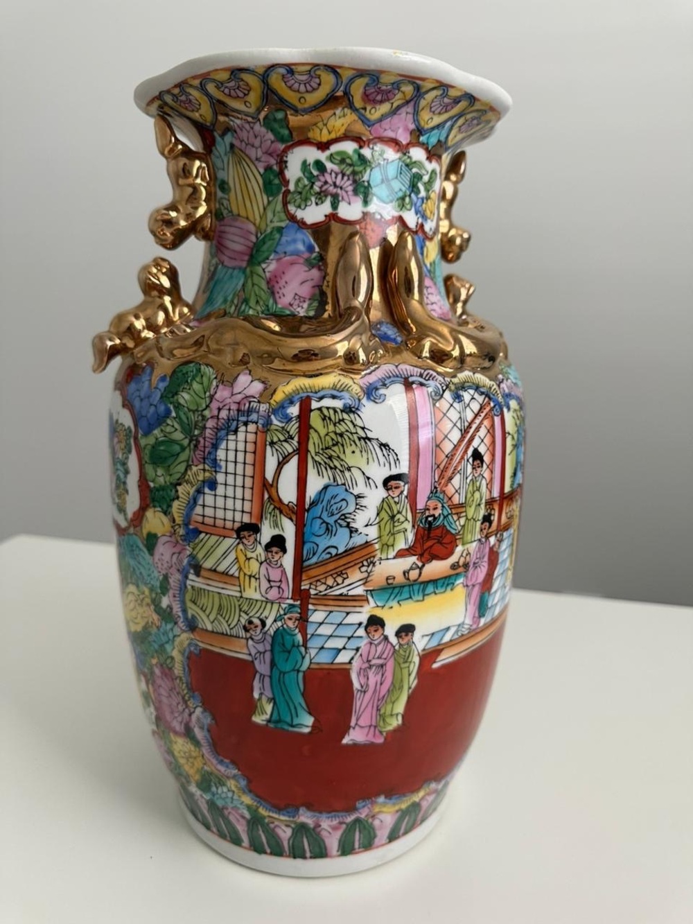 Chinese Rose Medallion Porcelain Vase - Picture 3 of 12
